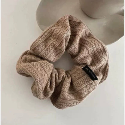 knitted scrunchie