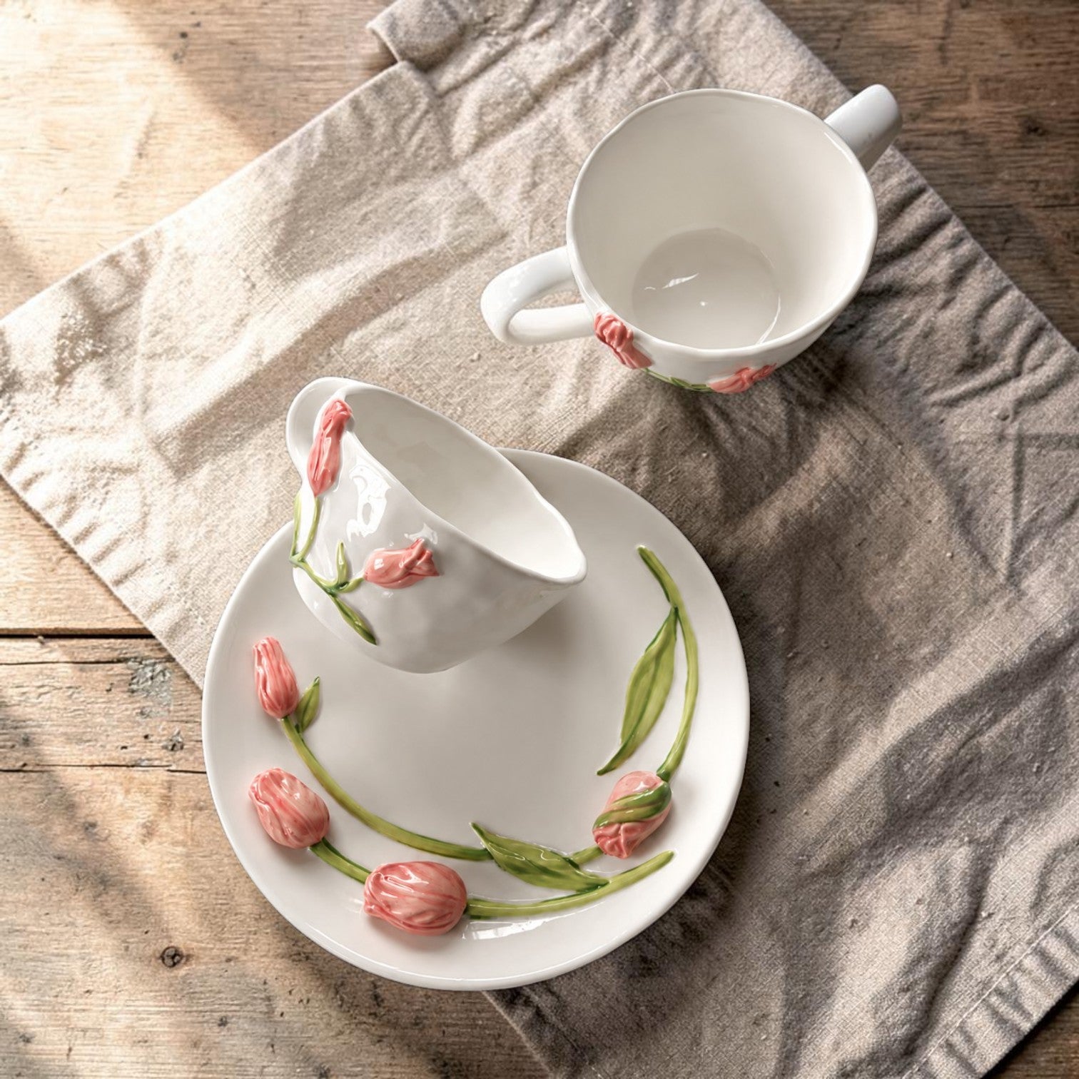 Embossed Tulip Mug